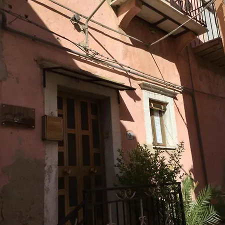 度假居 Casa Alloggio San Michele 尼科西亚